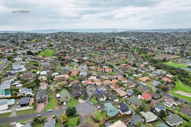 Photo of property in 1/17 Cambric Place, Botany Downs, Auckland, 2010