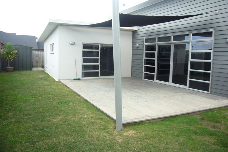 Photo of property in 24 Thompson Drive, Papamoa Beach, Papamoa, 3118