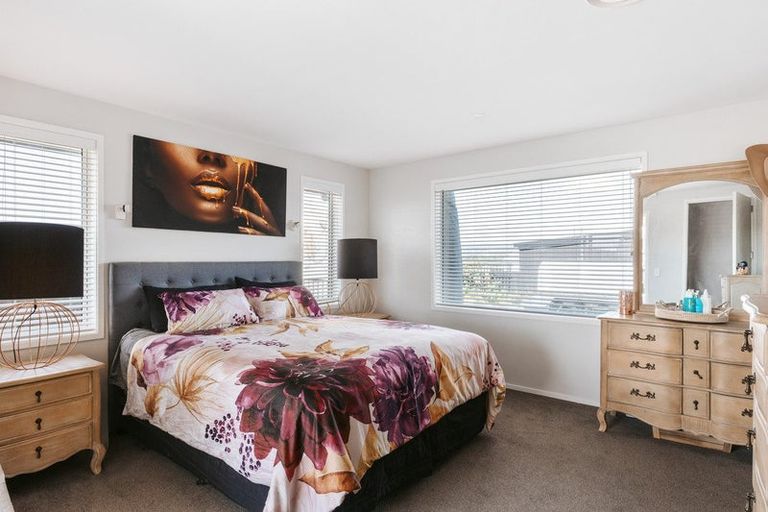 Photo of property in 30 Ridge Drive, Omokoroa, 3114