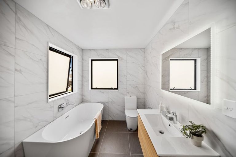 Photo of property in 5 Clara Road, Silverdale, 0932