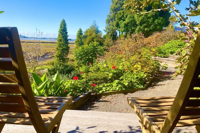 Photo of property in 170 Windermere Drive, Poike, Tauranga, 3112