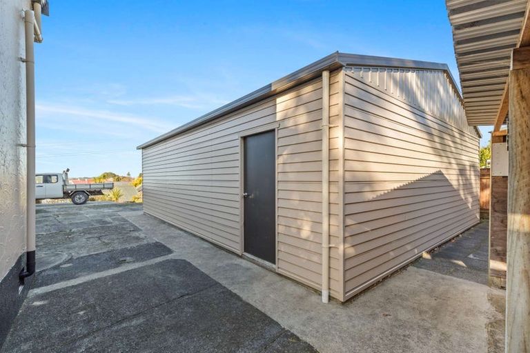 Photo of property in 33 Great North Road, Saint Johns Hill, Whanganui, 4501