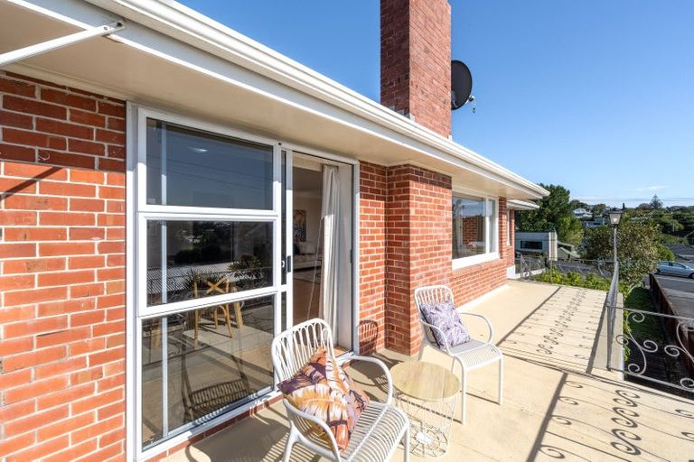 Photo of property in 1/53 Uxbridge Road, Mellons Bay, Auckland, 2014