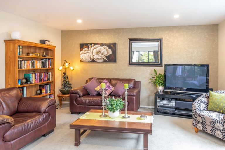 Photo of property in 46a Division Street, Riccarton, Christchurch, 8041