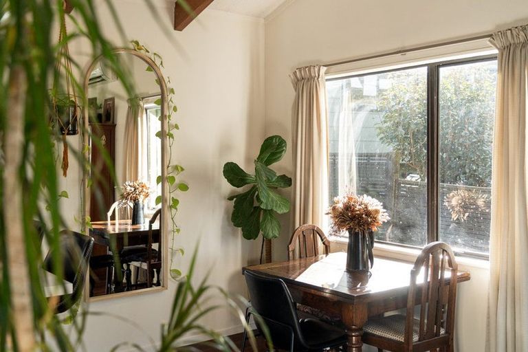 Photo of property in 1/32 Ranginui Road, Welcome Bay, Tauranga, 3112