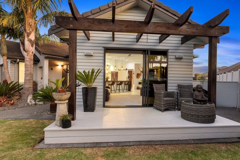 Photo of property in 43 Oceania Sands Way, Papamoa Beach, Papamoa, 3118