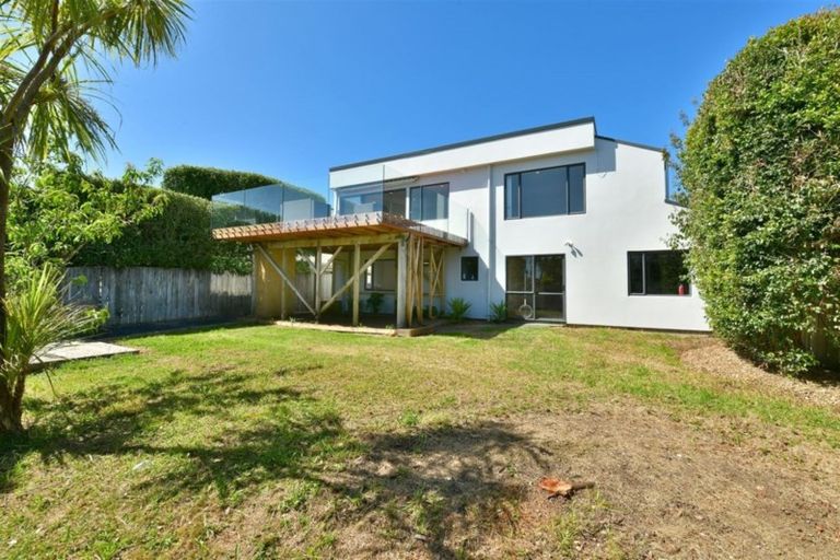 Photo of property in 1376 Whangaparaoa Road, Army Bay, Whangaparaoa, 0930