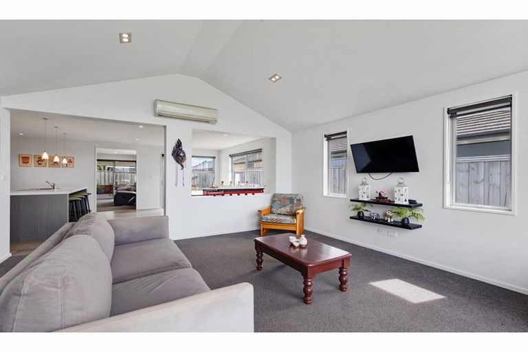 Photo of property in 9 Murfitt Street, Pegasus, 7612