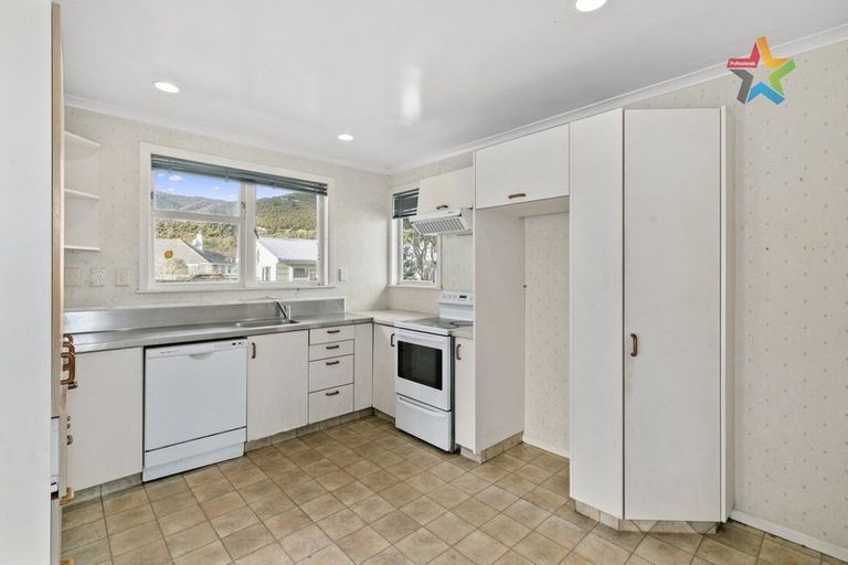 Photo of property in 2/352 Oxford Terrace, Avalon, Lower Hutt, 5011