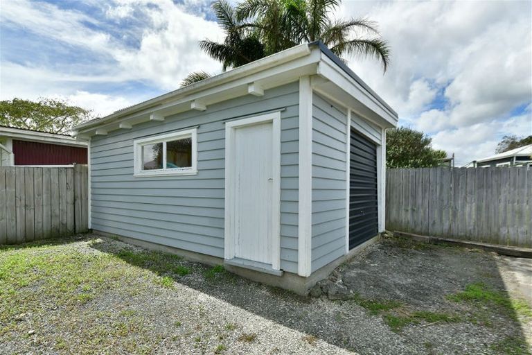 Photo of property in 36 Karaka Street, Helensville, 0800