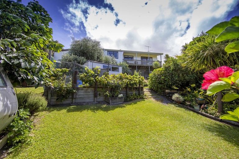 Photo of property in 32 Cullen Street, Mangawhai Heads, Mangawhai, 0505