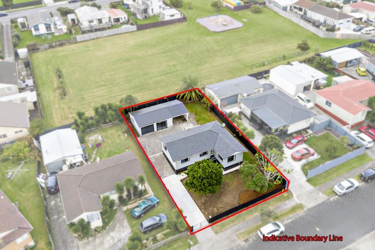 Photo of property in 10 Darnell Crescent, Clover Park, Auckland, 2019