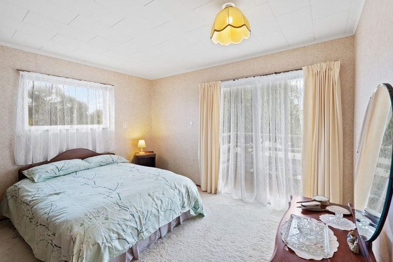 Photo of property in 18a Moenui Avenue, Orewa, 0931