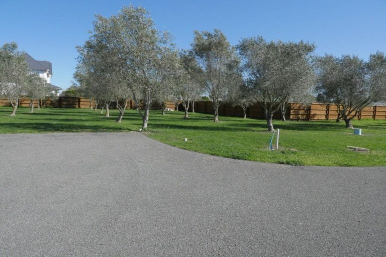 Photo of property in 2/21 Morris Road, Amberley, 7410