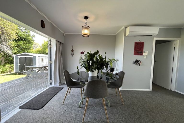 Photo of property in 1/16 Roseburn Place, Pakuranga, Auckland, 2010