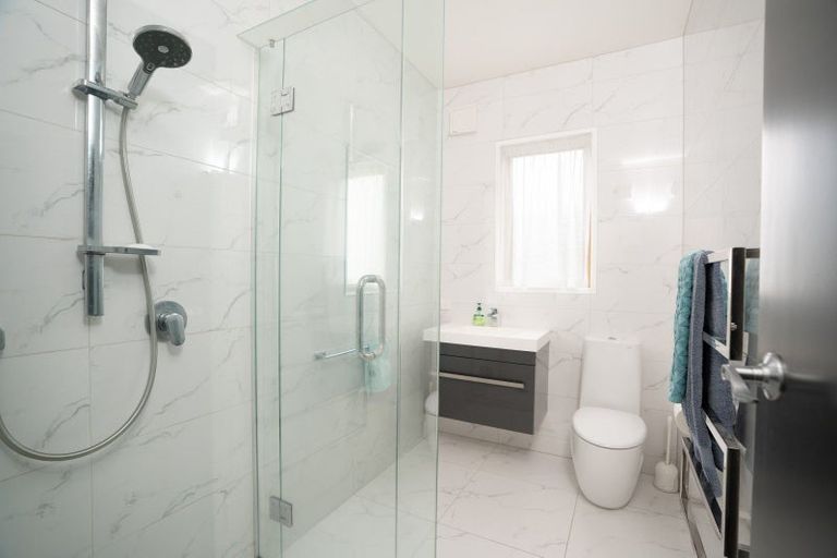 Photo of property in 14 Cavendish Square, Strathmore Park, Wellington, 6022