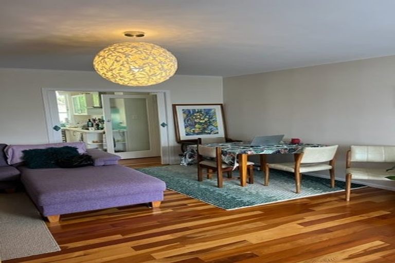 Photo of property in Regency Flats, 6/29-45 Miramar North Road, Miramar, Wellington, 6022