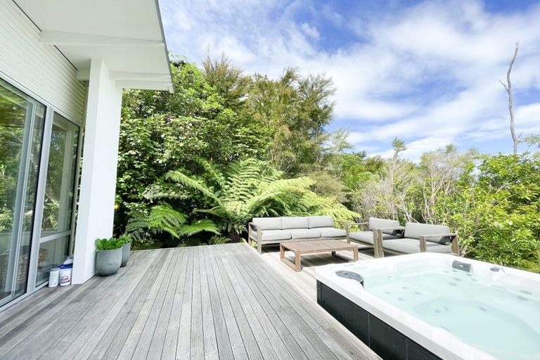 Photo of property in 4 Cederman Drive, Kaiteriteri, Motueka, 7197