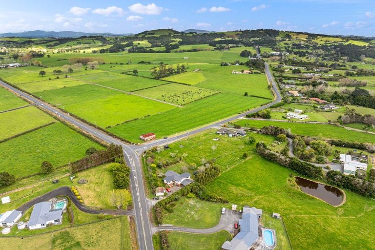 Photo of property in 652 Pipiwai Road, Matarau, Whangarei, 0176