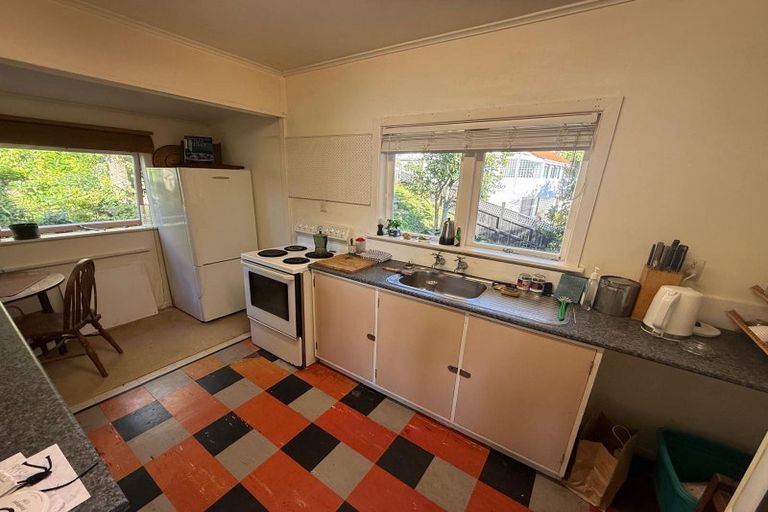 Photo of property in 2a Rangiuru Road, Mahina Bay, Lower Hutt, 5013