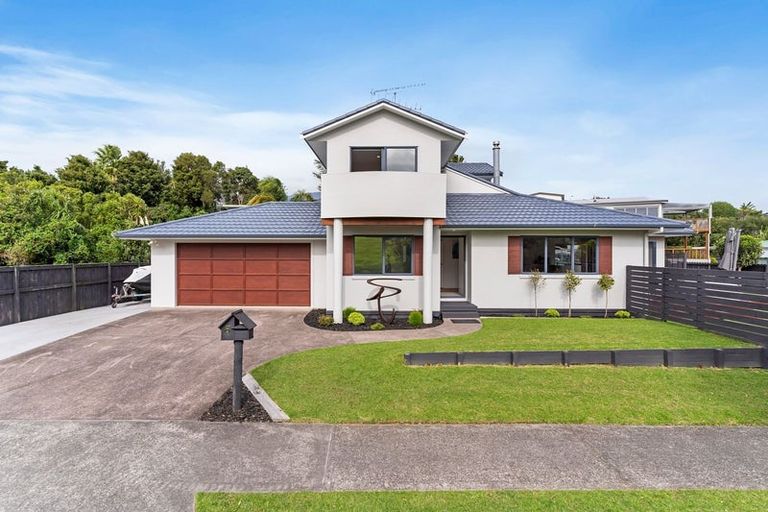 Photo of property in 8 Toomer Place, Beachlands, Auckland, 2018