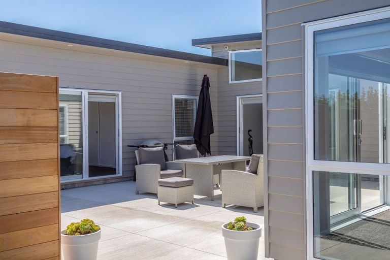 Photo of property in 18 Tuscan Lane, Martinborough, 5711