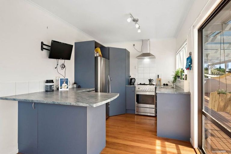 Photo of property in 20 Montgomery Avenue, Belmont, Auckland, 0622