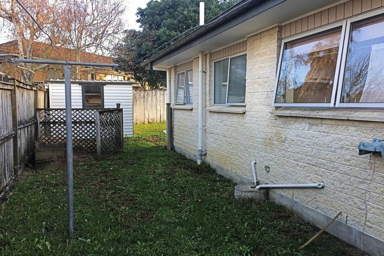 Photo of property in 2/11 Rapallo Place, Farm Cove, Auckland, 2012