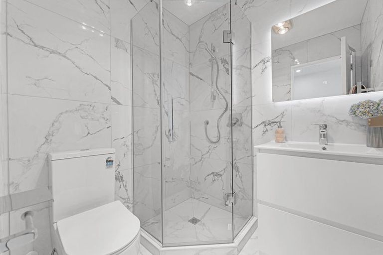 Photo of property in 17/17 Barneys Farm Road, Clendon Park, Auckland, 2103