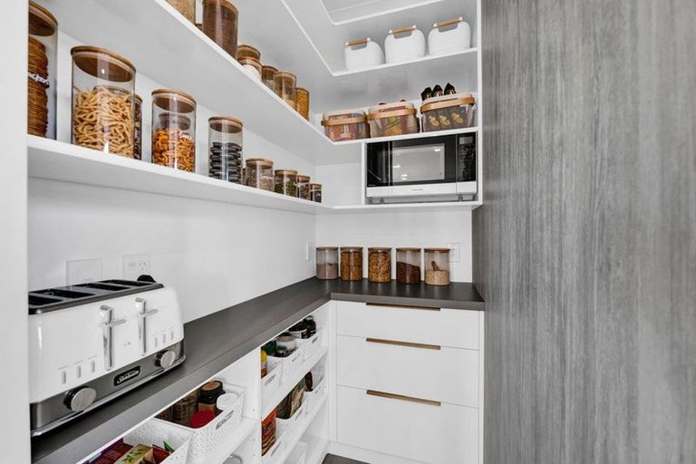 Photo of property in 11 Fantham Street, Hawera, 4610