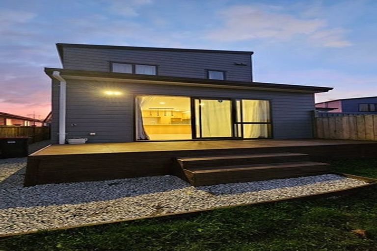 Photo of property in 37a Kahui Parade, Karaka, Papakura, 2113