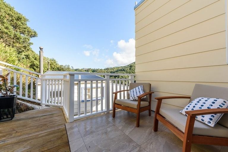 Photo of property in 59a Hungerford Road, Houghton Bay, Wellington, 6023