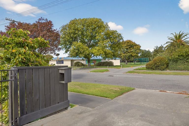 Photo of property in 208 Condell Avenue, Papanui, Christchurch, 8053