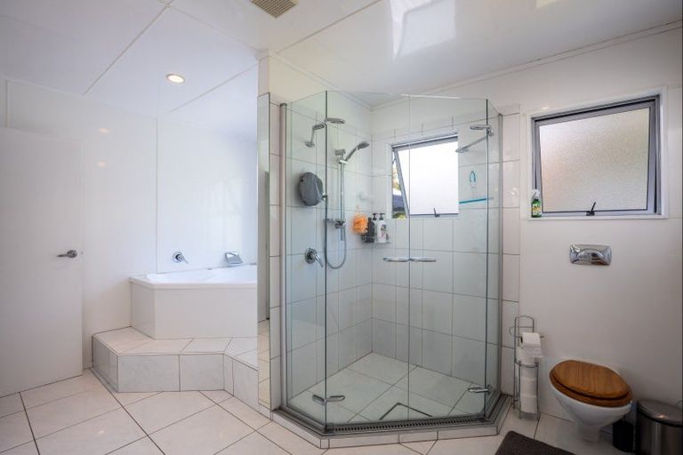 Photo of property in 11d Tawa Street, Inglewood, 4330