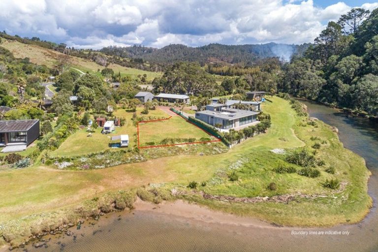 Photo of property in 17 Pye Place, Hot Water Beach, Whitianga, 3591