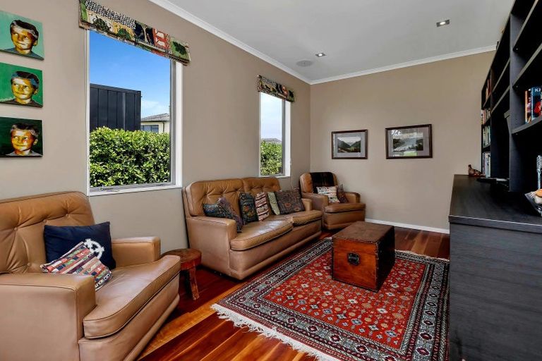 Photo of property in 5 Lanyard Place, One Tree Point, 0118