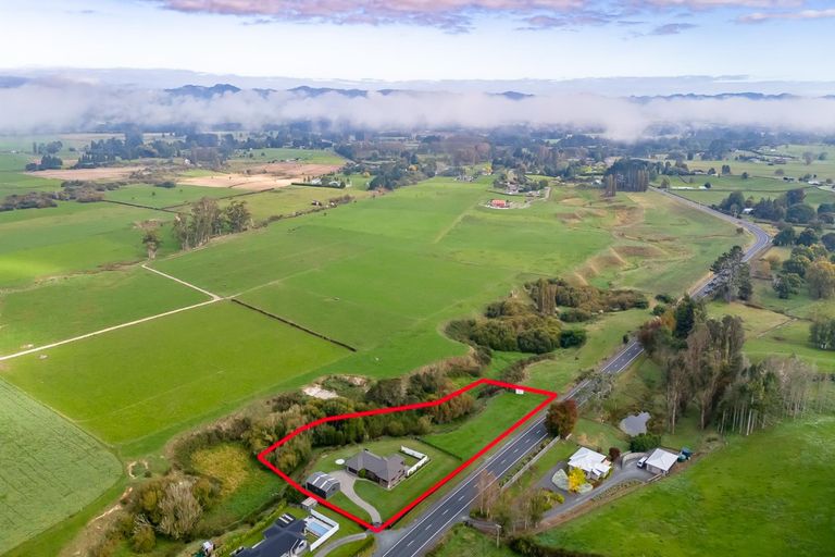 Photo of property in 2121 Kakaramea Road, Ngahinapouri, Hamilton, 3290