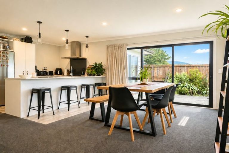 Photo of property in 37 Grovedale Square, Wainuiomata, Lower Hutt, 5014
