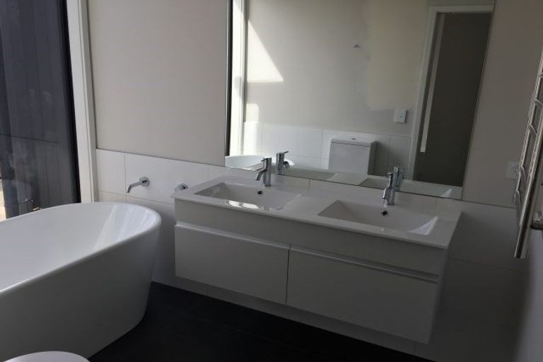 Photo of property in 3 Parera Lane, Jacks Point, Queenstown, 9371