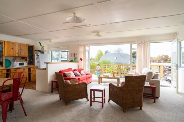 Photo of property in 49 Matuku Street, Two Mile Bay, Taupo, 3330