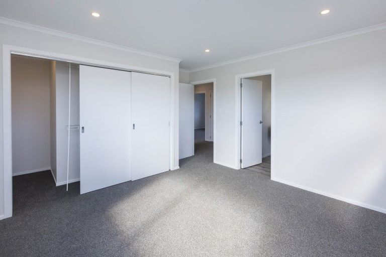 Photo of property in 11 Mawai Hakona Drive, Wallaceville, Upper Hutt, 5018