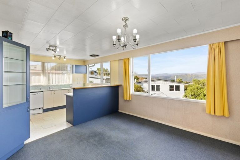 Photo of property in 9 Oakleigh Street, Maungaraki, Lower Hutt, 5010