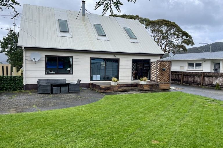 Photo of property in 53 Parkway, Wainuiomata, Lower Hutt, 5014