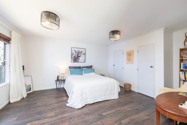 Photo of property in 7 Livet Place, Papakowhai, Porirua, 5024