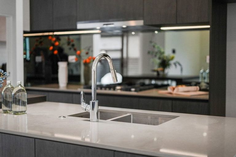 Photo of property in 8 Kumukumu Road, Long Bay, Auckland, 0630