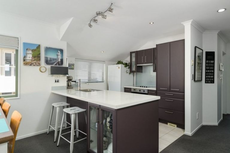 Photo of property in 4b Sunbrae Grove, Mount Maunganui, 3116