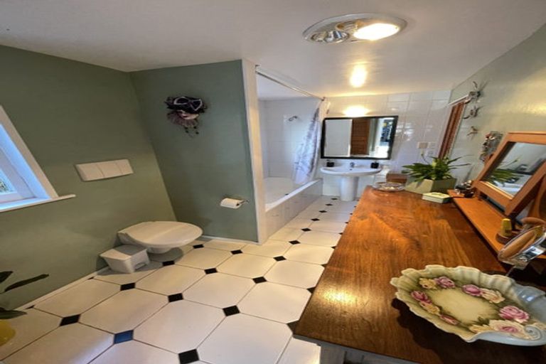 Photo of property in 2/9 Copley Street, New Lynn, Auckland, 0600