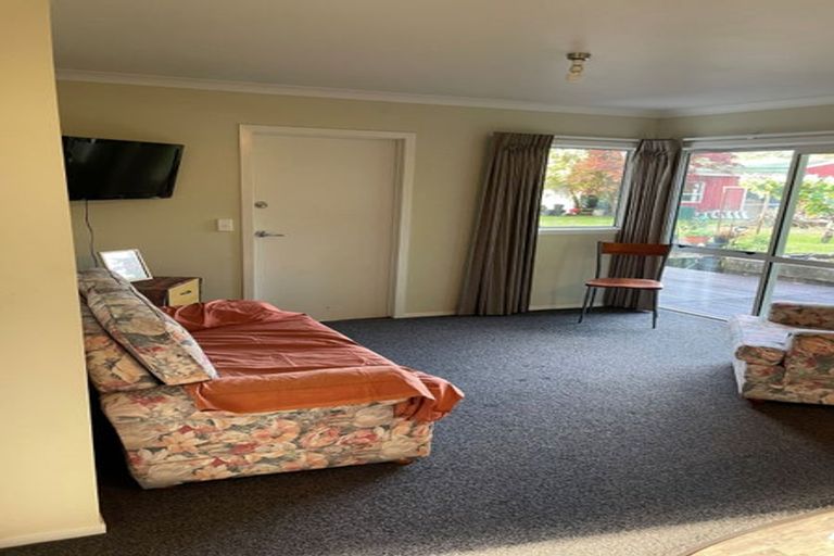 Photo of property in 9 Ngahu Street, Fairy Springs, Rotorua, 3015