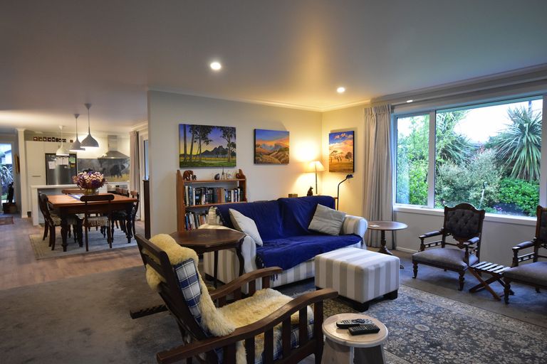 Photo of property in 37 Oak Ridge Drive, Te Awamutu, 3800