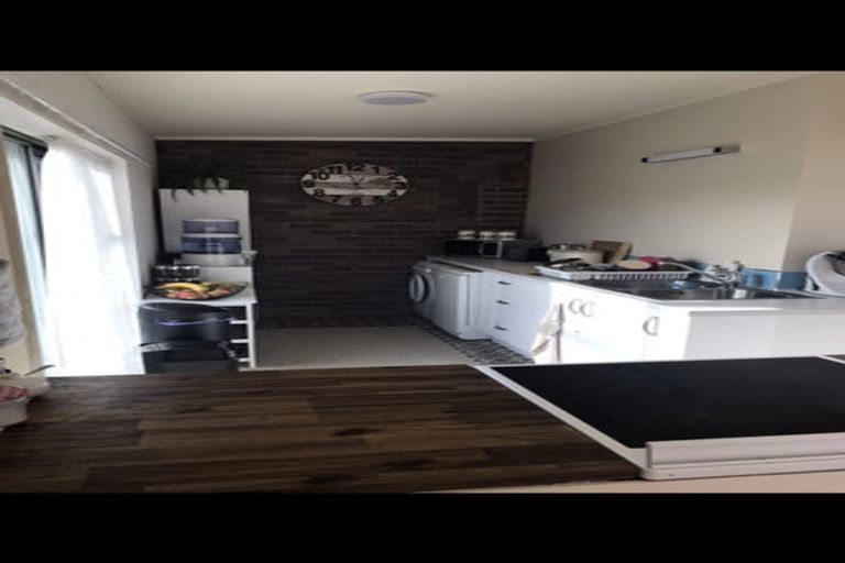 Photo of property in 16 Ropiha Street, Fitzroy, New Plymouth, 4312